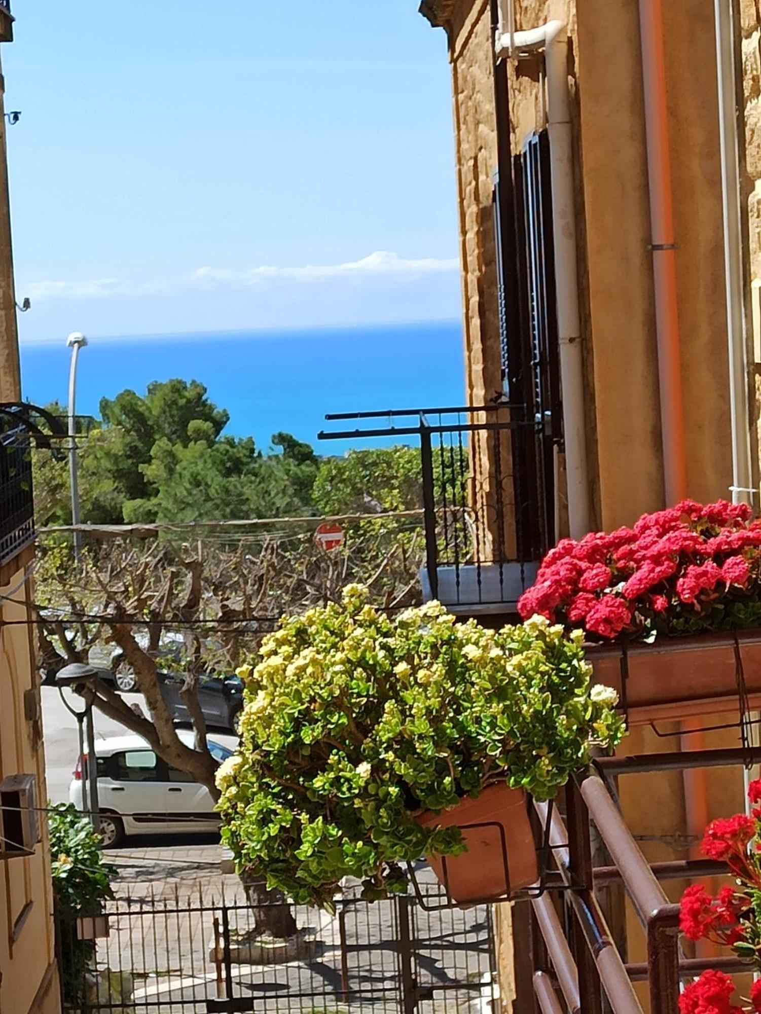 B&B Le 4 Stagioni Sul Viale, Belvedere Di Agrigento Exterior photo